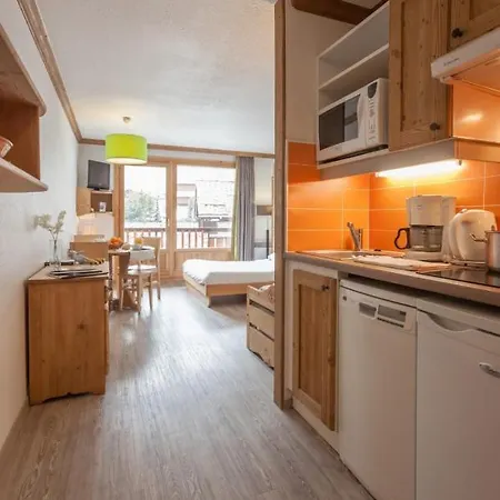 Üdülőközpont Les Chalets De Solaise S4/5p Mez.