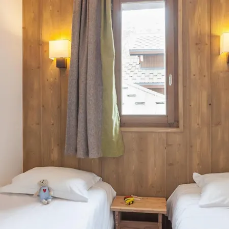 Üdülőközpont Les Chalets De Solaise S4/5p Mez. *